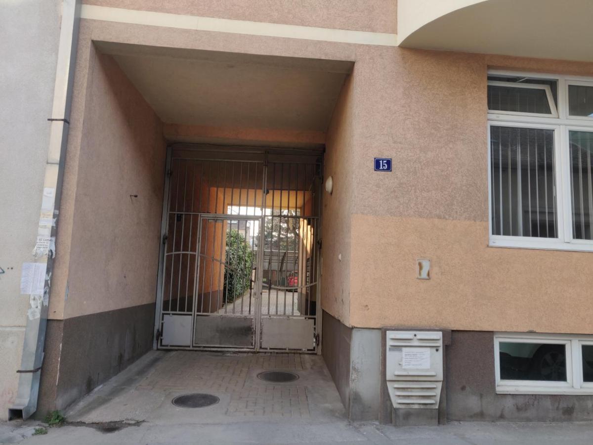 Filinhome Stefanovica Suite 9 Újvidék Kültér fotó