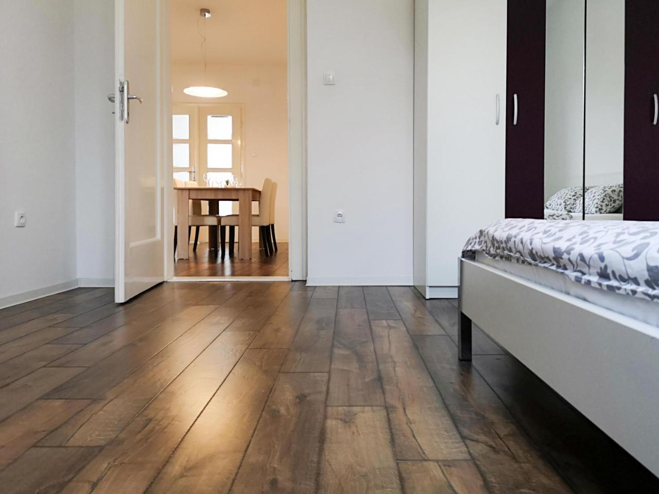 Filinhome Stefanovica Suite 9 Újvidék Kültér fotó